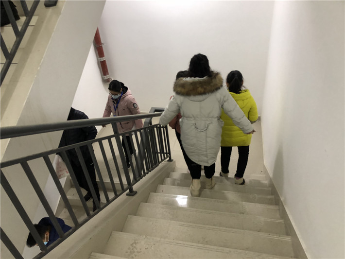 5fcf2d65e10ca.jpg